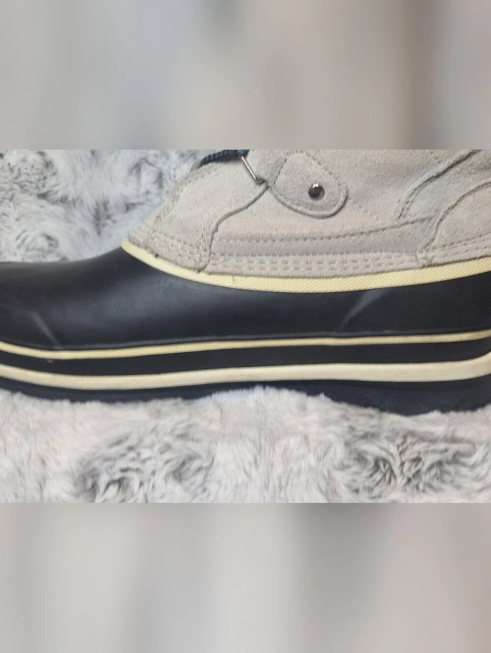 Khombu Emily Women's Suede Leather Winter Snow Boots Gray Black